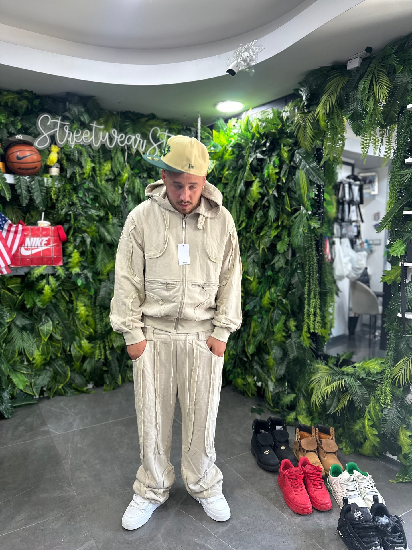TrackSuit Beige Revenge