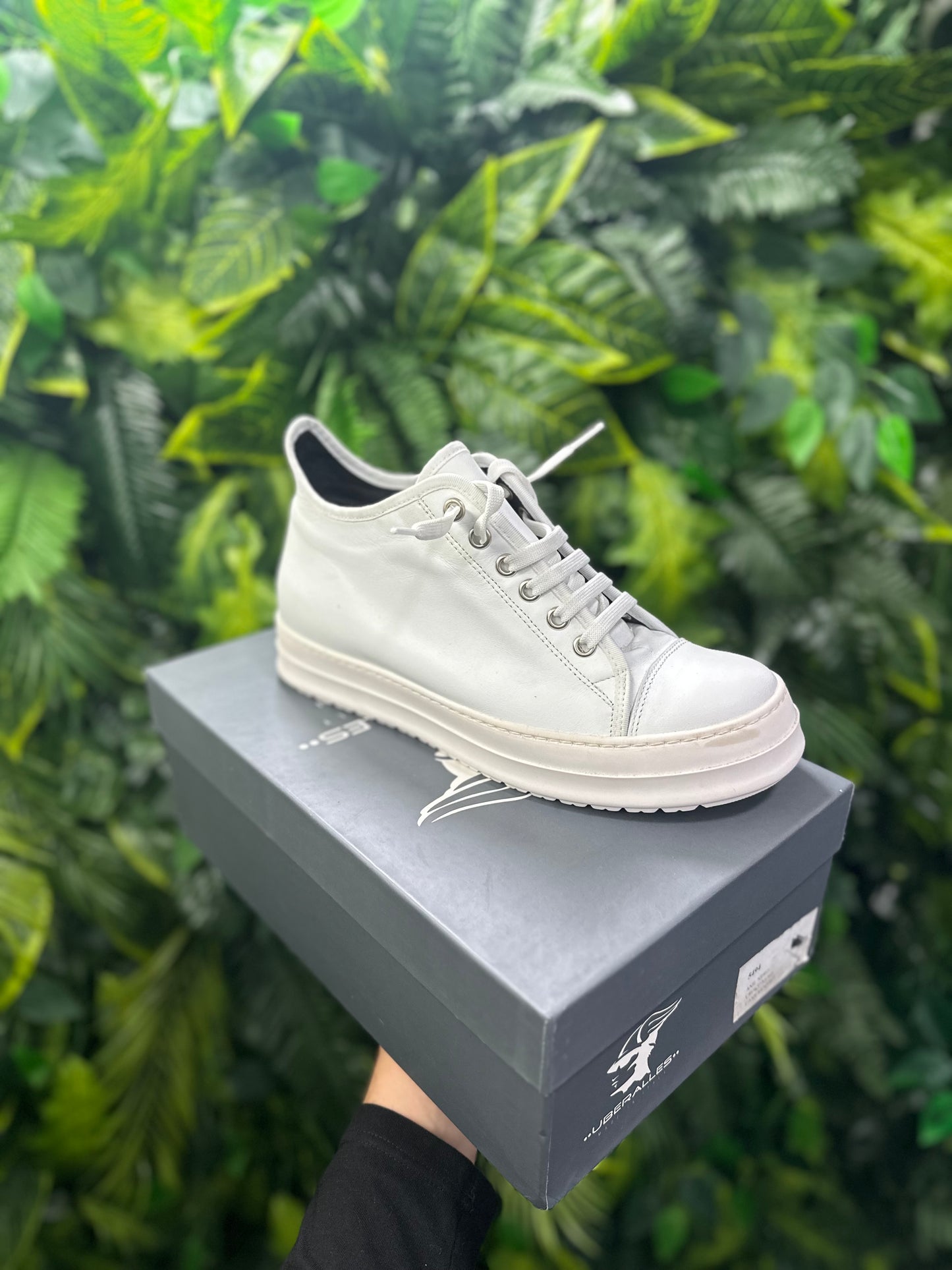 Snkrs White UBERALLES