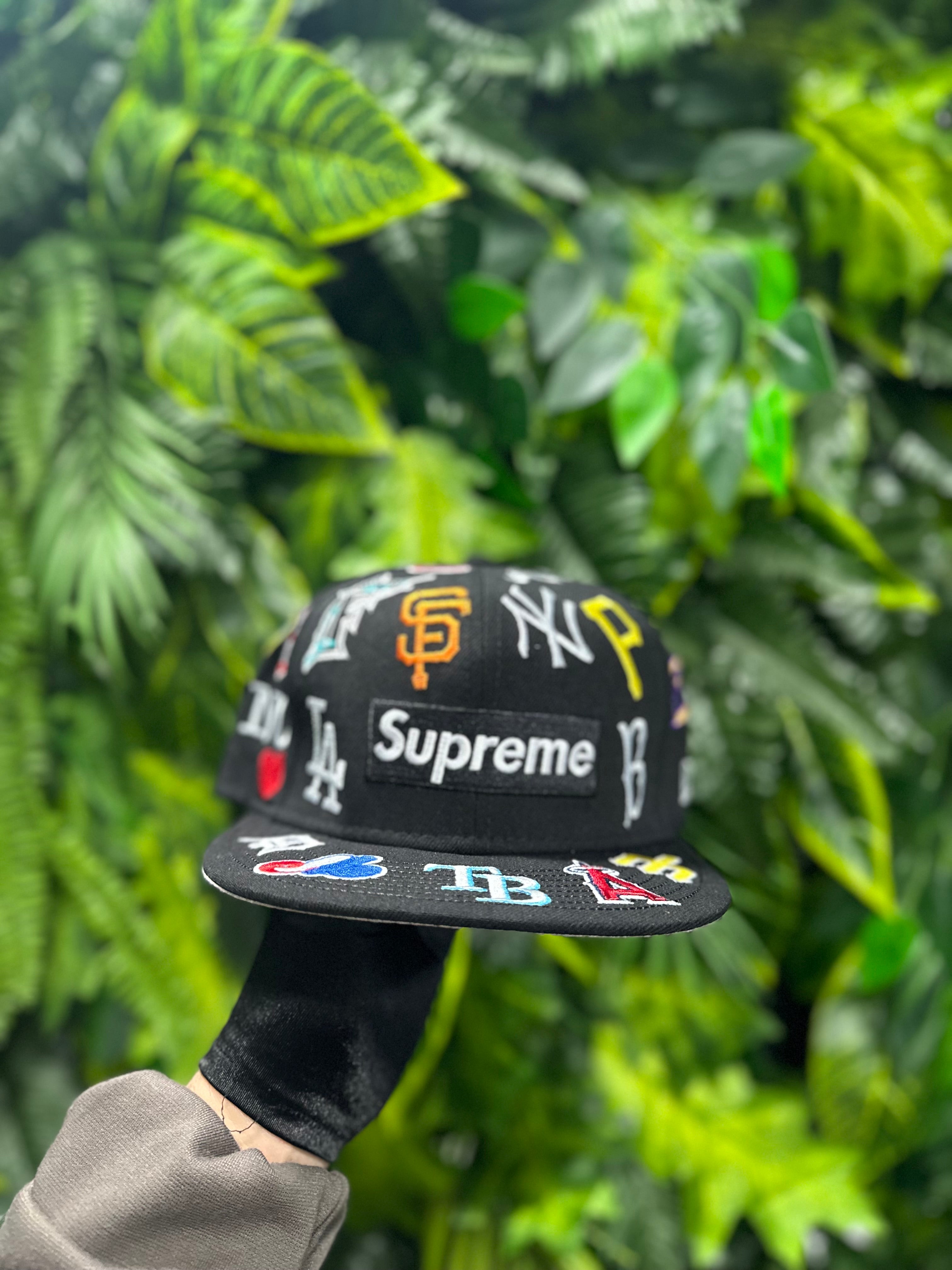 Cappello Supreme x MLB