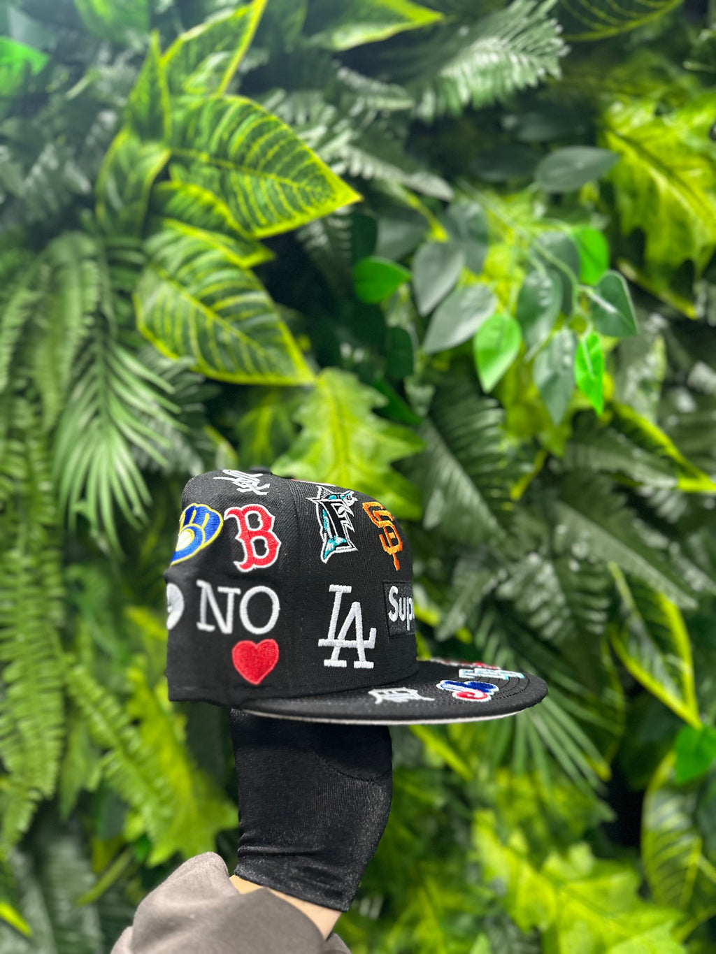 Cappello Supreme x MLB
