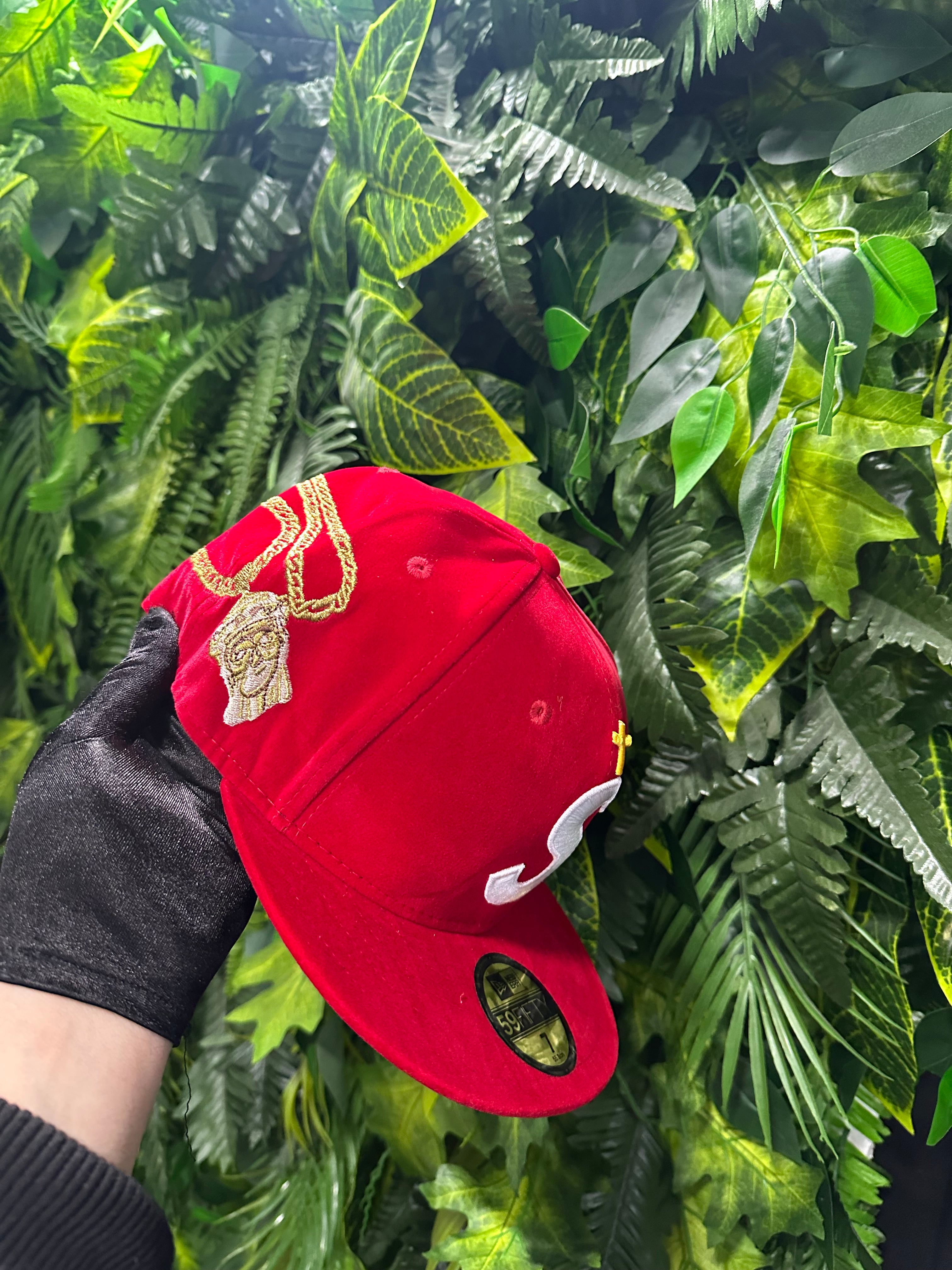 Cappelo Supreme Velluto Jesus Croce Red