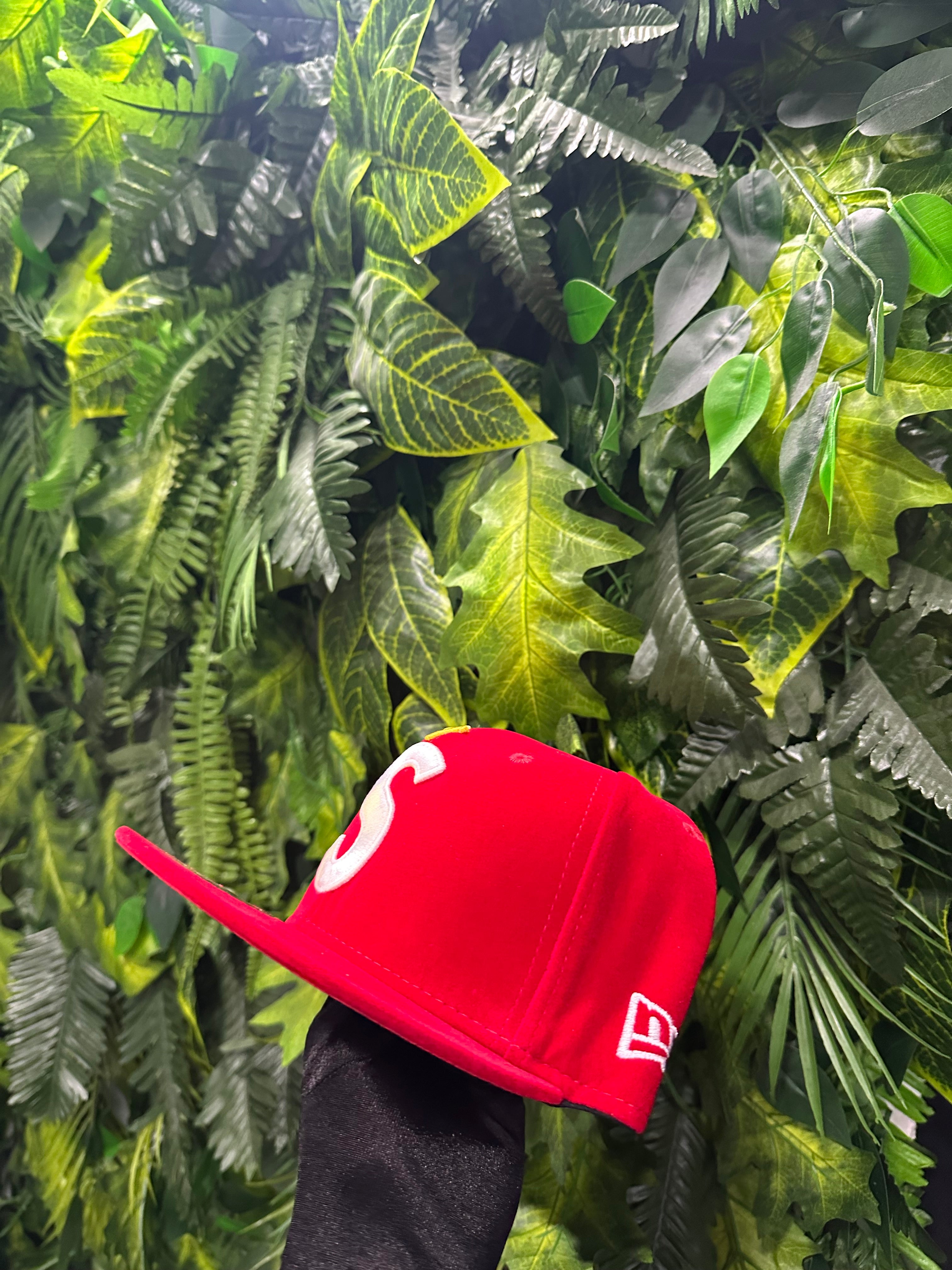 Cappelo Supreme Velluto Jesus Croce Red