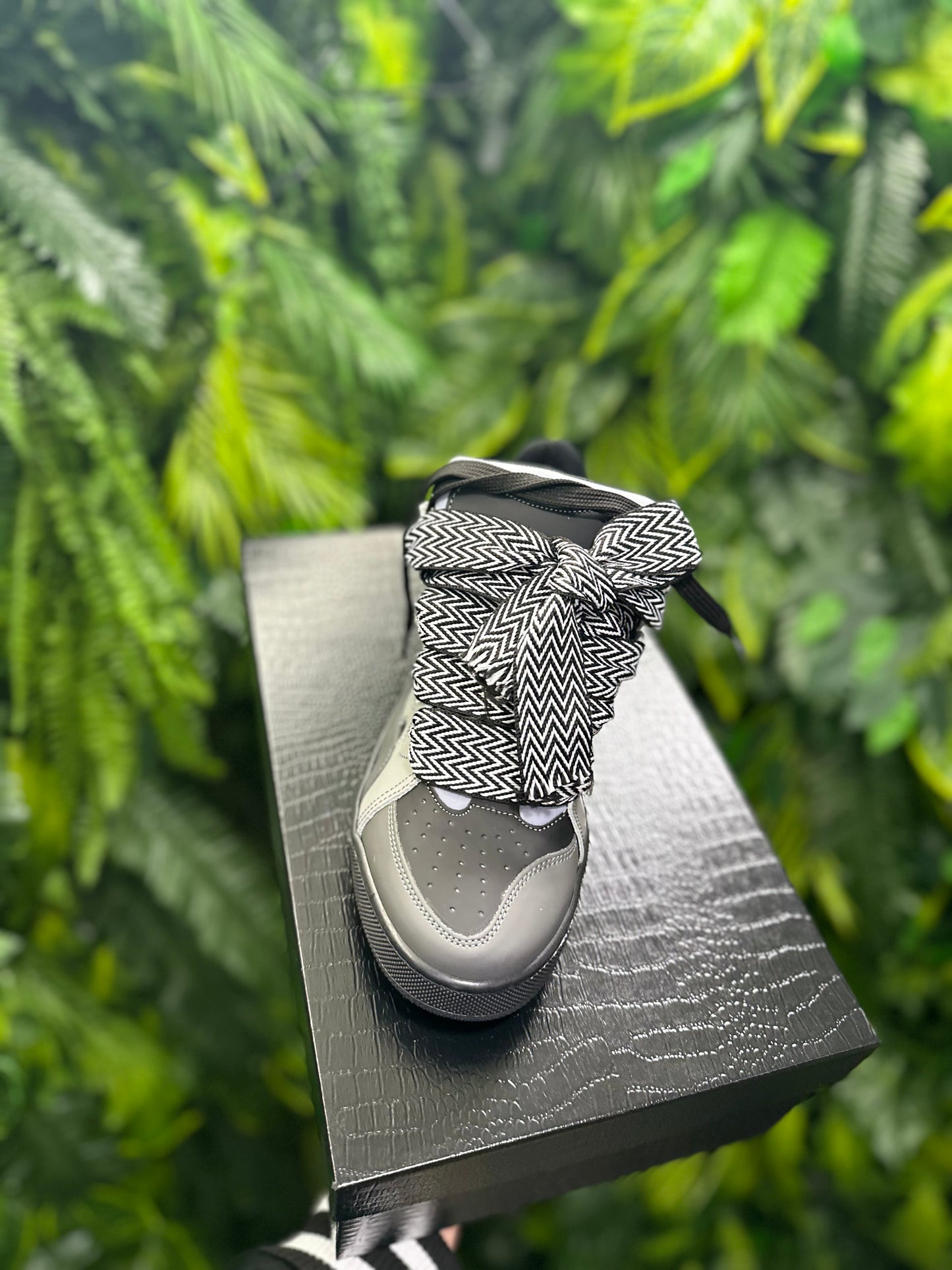 SNKRS GREY MOD*LANV*