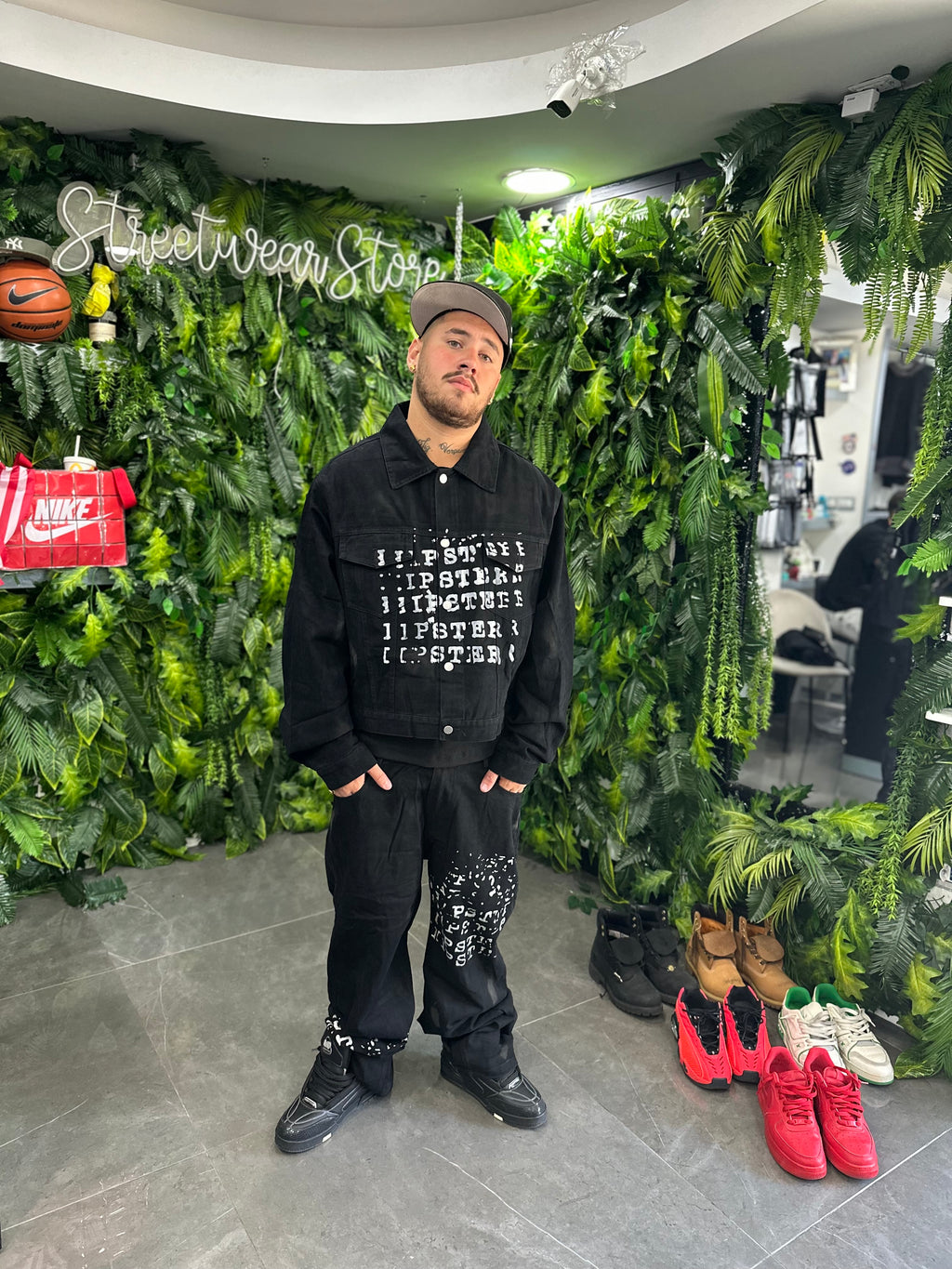 CoordSet Black Letters