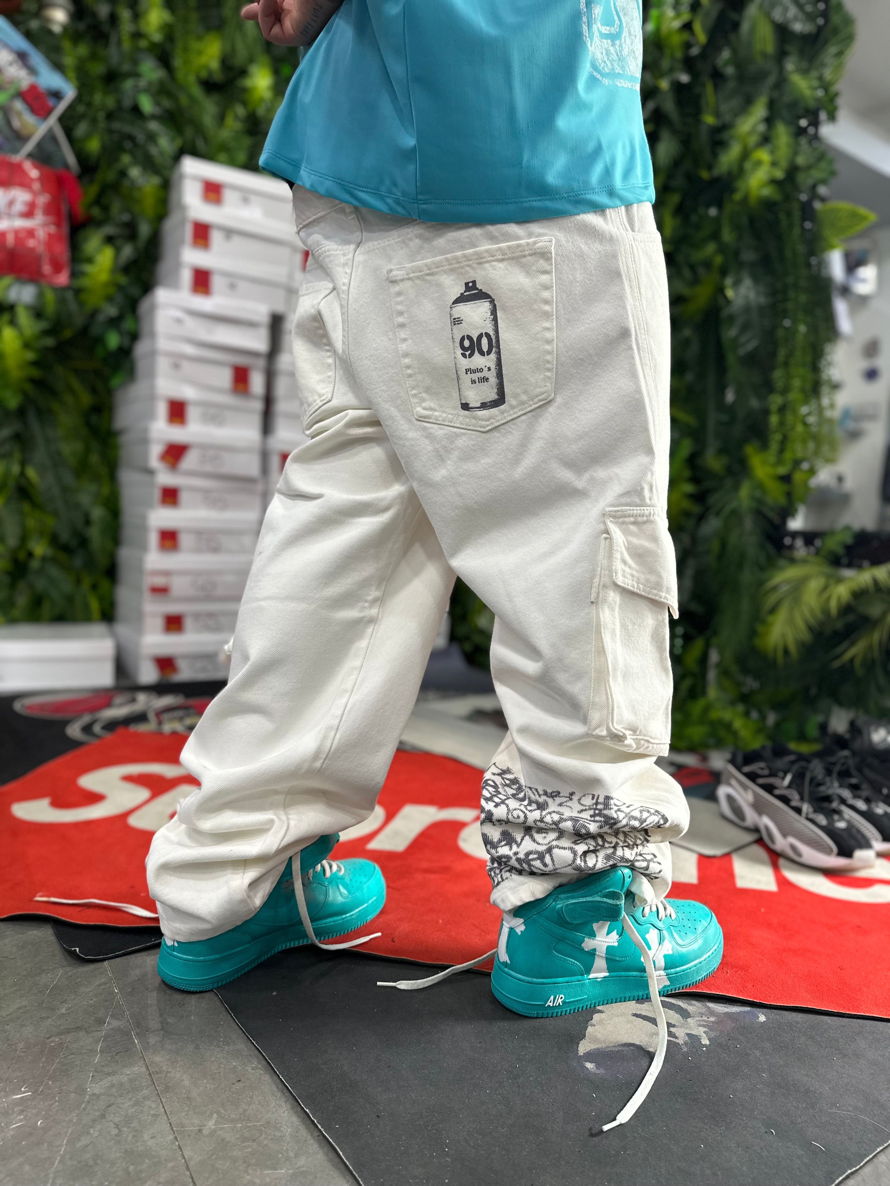 Denim White Graffiti PLUTO
