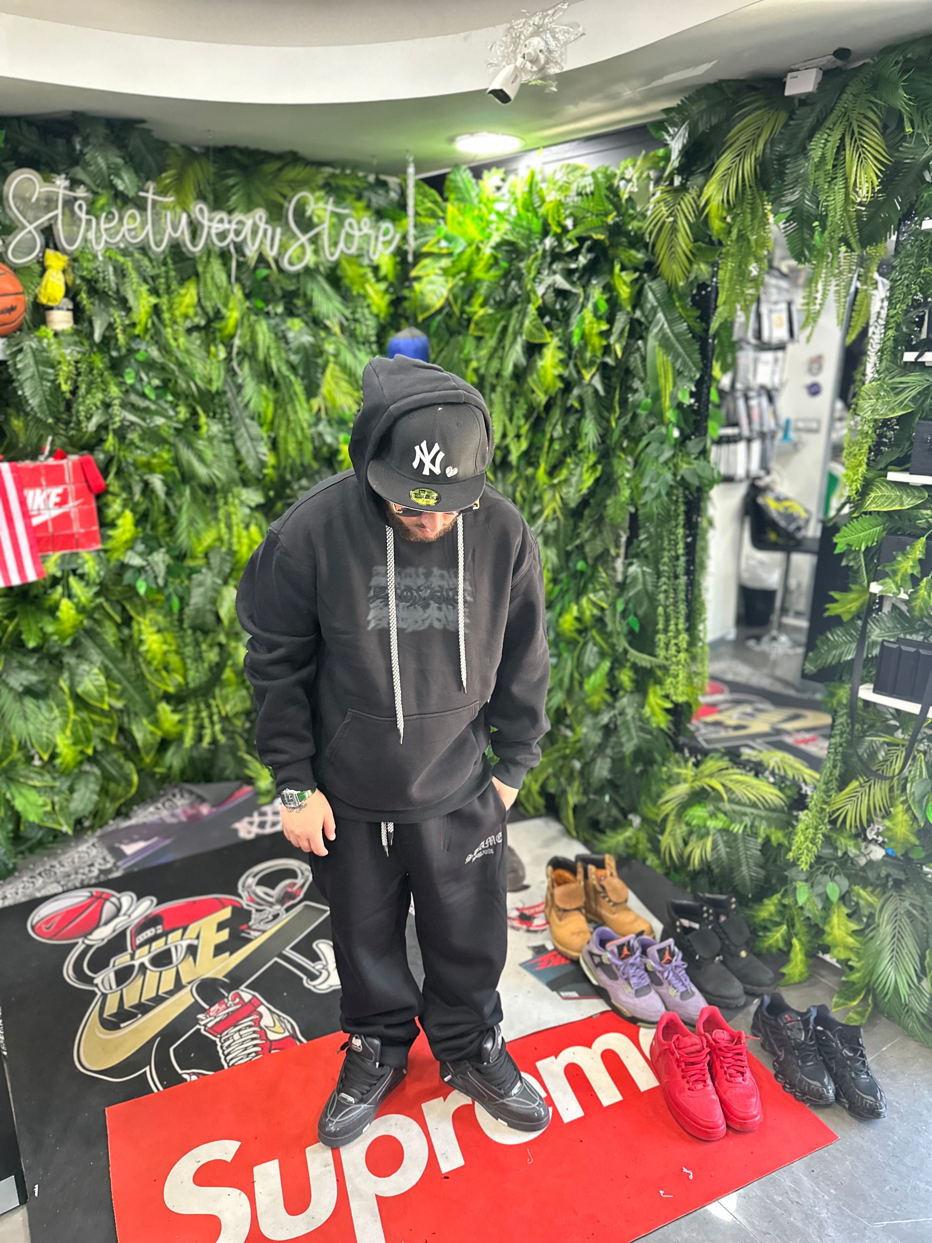 TrackSuit Savior Black