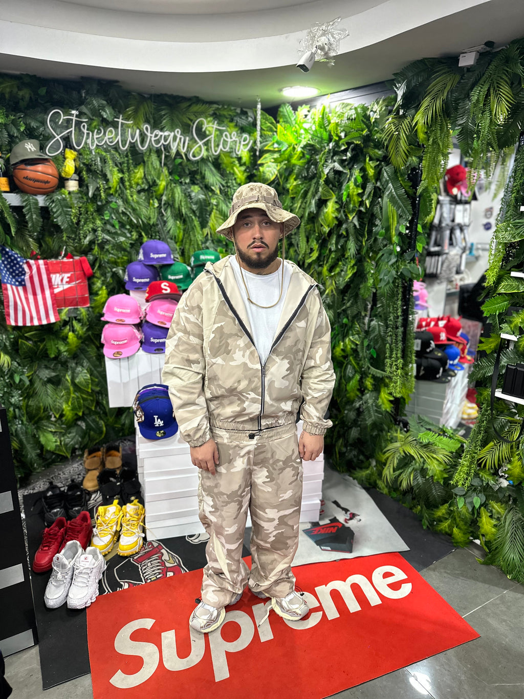 CoordSet Versus Beige Military BUNKER